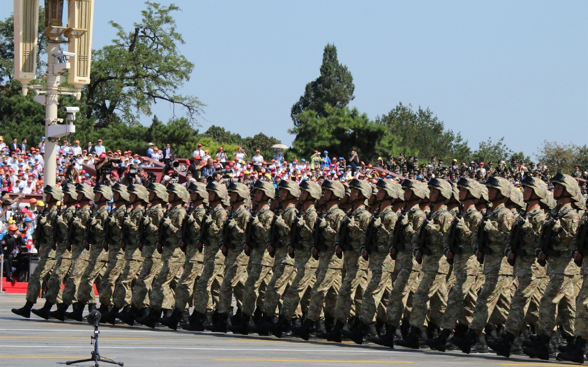 巴西男篮在巴黎奥运会小组赛中展现强大实力，巴西男篮集结奥运落选赛