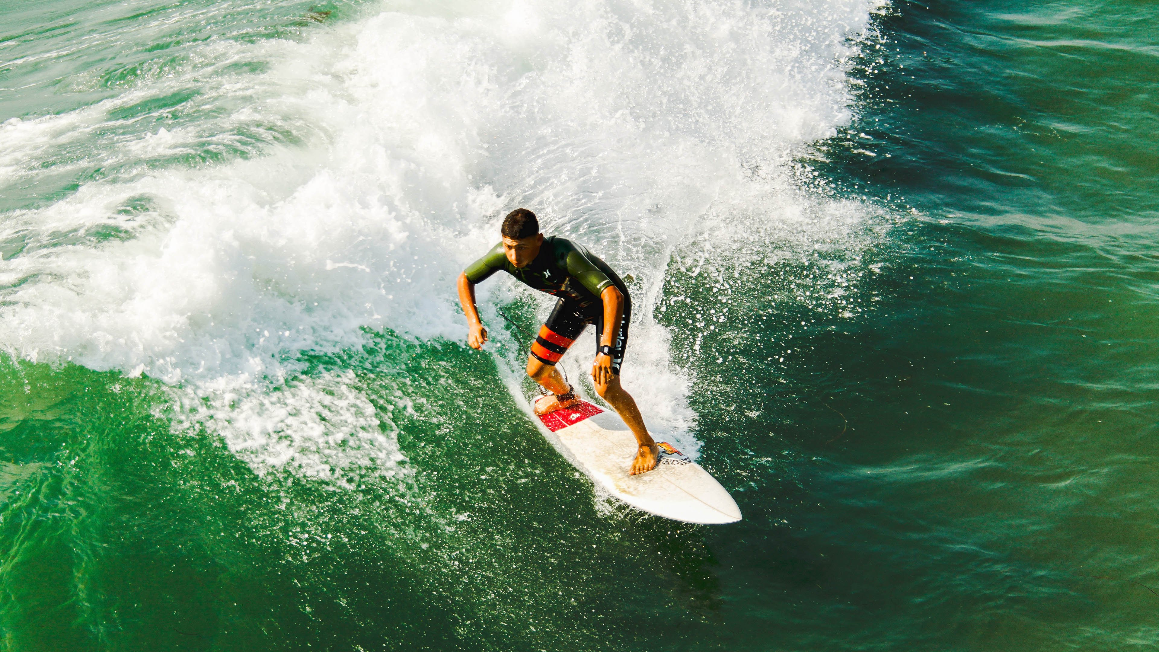 约翰·恩多耶-布鲁阿尔技术动作完美助力夺冠,布鲁诺·恩戈蒂
